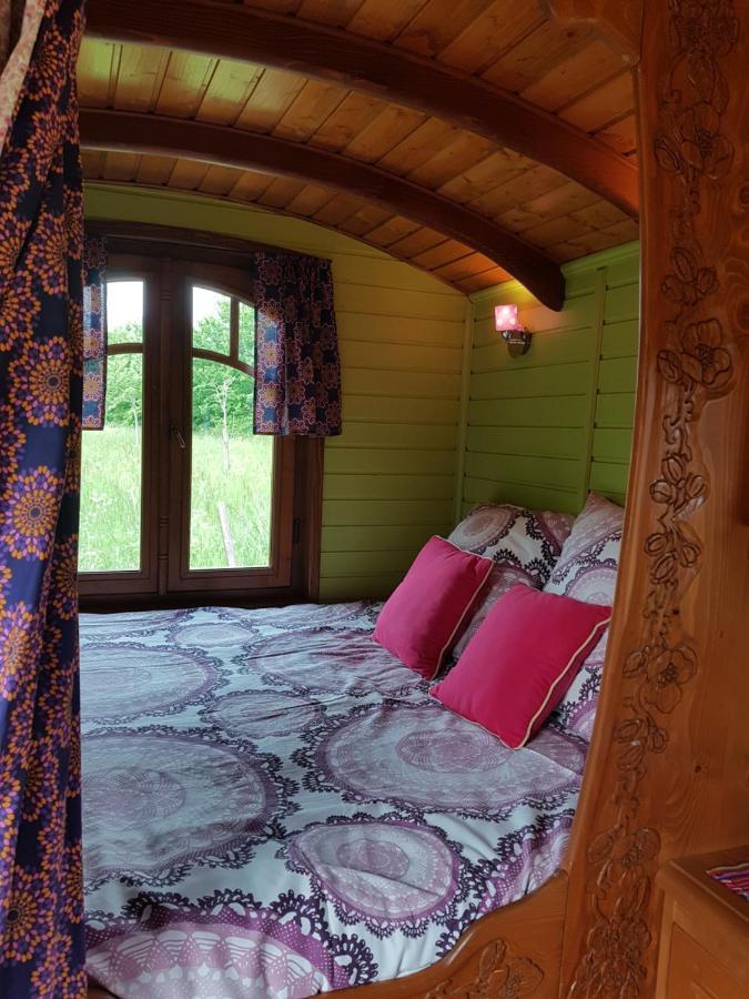 Bed and Breakfast Chez Pommette et Billy La Hoguette Exterior foto