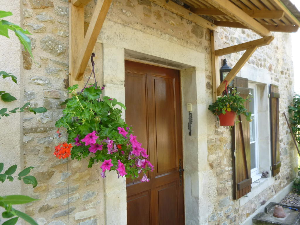 Bed and Breakfast Chez Pommette et Billy La Hoguette Exterior foto