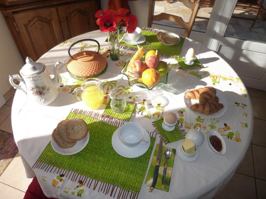 Bed and Breakfast Chez Pommette et Billy La Hoguette Exterior foto